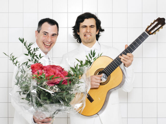 Christoph & Lollo haben Blumen mitgebracht und singen neue Lieder